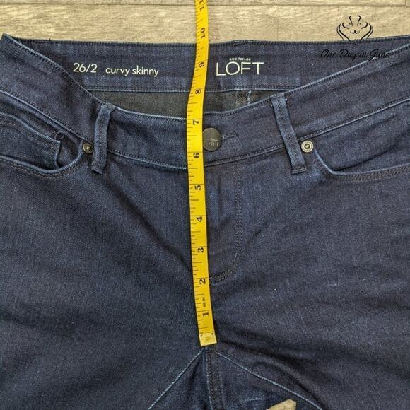 Loft Curvy Skinny Jeans Size 2 - Picture 4 of 6